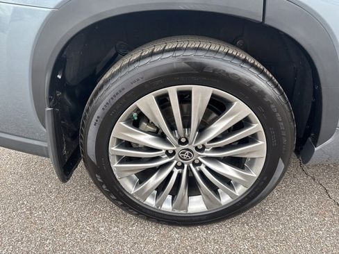 Used 2022 Toyota Highlander Platinum image 14