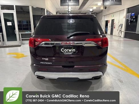 Used 2017 GMC Acadia Denali w/ Technology Package FWD image 5