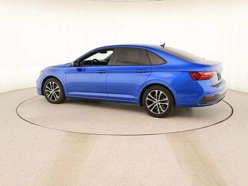 Used 2023 Volkswagen Jetta Sport FWD image 3