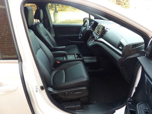 Used 2026 Honda Odyssey Sport-L image 40