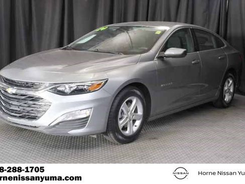 Used 2024 Chevrolet Malibu LS image 3
