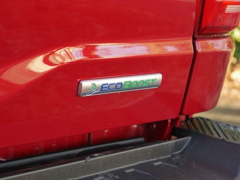 Certified 2022 Ford F150 XLT w/ Equipment Group 302A High image 21