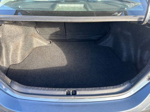 Used 2017 Toyota Corolla L image 22