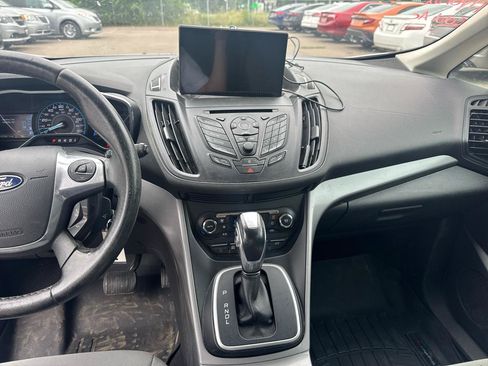 Used 2016 Ford C-MAX SE w/ Equipment Group 201A FWD image 10