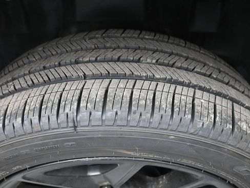 Used 2021 RAM 1500 Laramie AWD/4WD image 32
