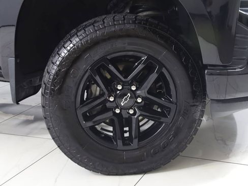 Used 2019 Chevrolet Silverado 1500 Custom Trail Boss w/ Custom Convenience Package AWD/4WD image 13