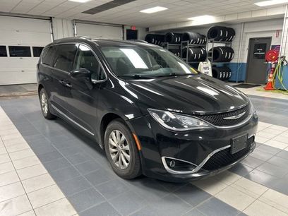 Used 2019 Chrysler Pacifica Touring-L