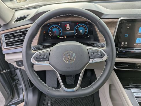 New 2026 Volkswagen Atlas SE image 13