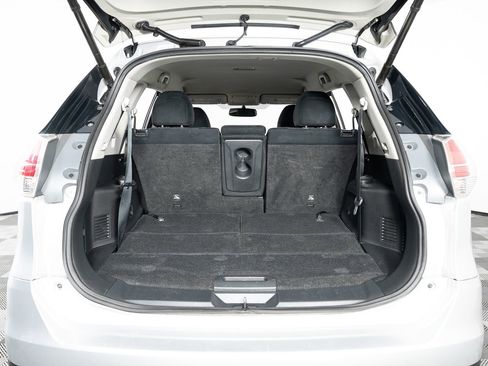 Used 2015 Nissan Rogue SV w/ SV Premium Package image 21