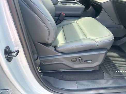 New 2025 Ford Expedition Active image 36