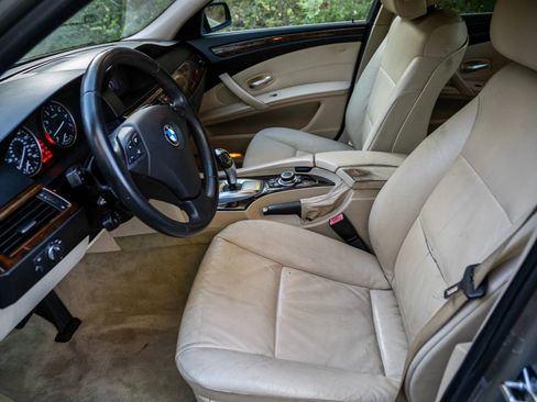 Used 2010 BMW 535i Sedan image 25