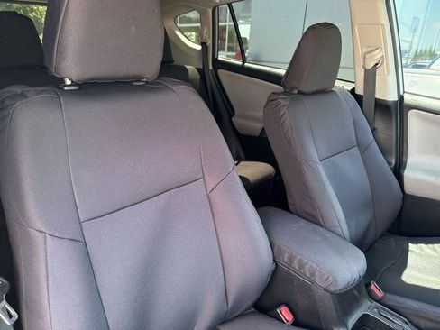 Used 2014 Toyota RAV4 XLE FWD image 17