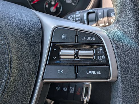 Used 2020 Kia Sorento L FWD image 19