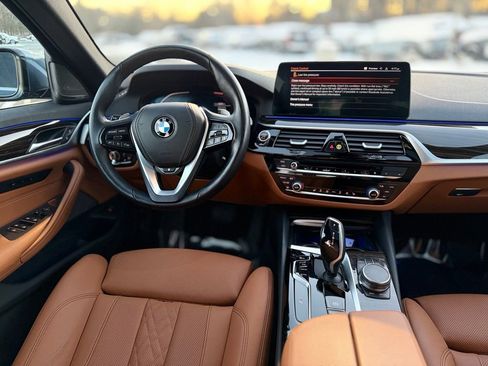 Certified 2023 BMW 530i xDrive w/ Premium Package image 11