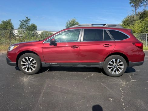 Used 2017 Subaru Outback 2.5i Limited AWD/4WD image 9
