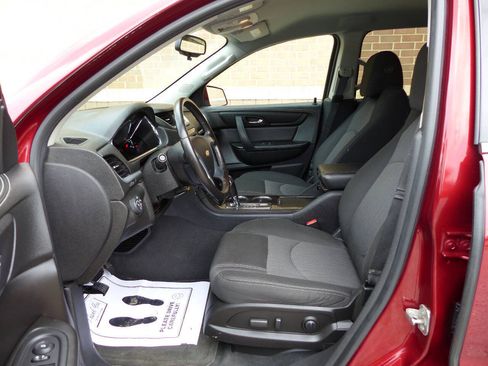 Used 2016 Chevrolet Traverse LT w/ Style and Technology Package AWD/4WD image 22