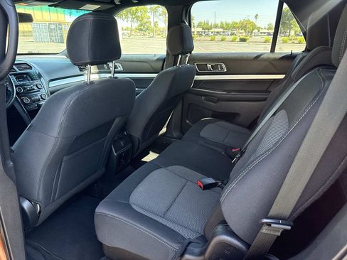 Used 2017 Ford Explorer XLT AWD/4WD image 21