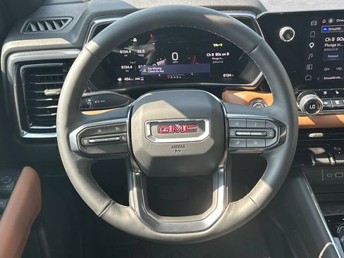 Used 2026 GMC Canyon AT4 w/ AT4 Premium Package AWD/4WD image 24