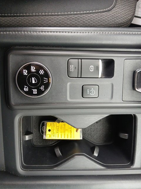 Used 2023 Nissan Pathfinder S AWD/4WD image 29