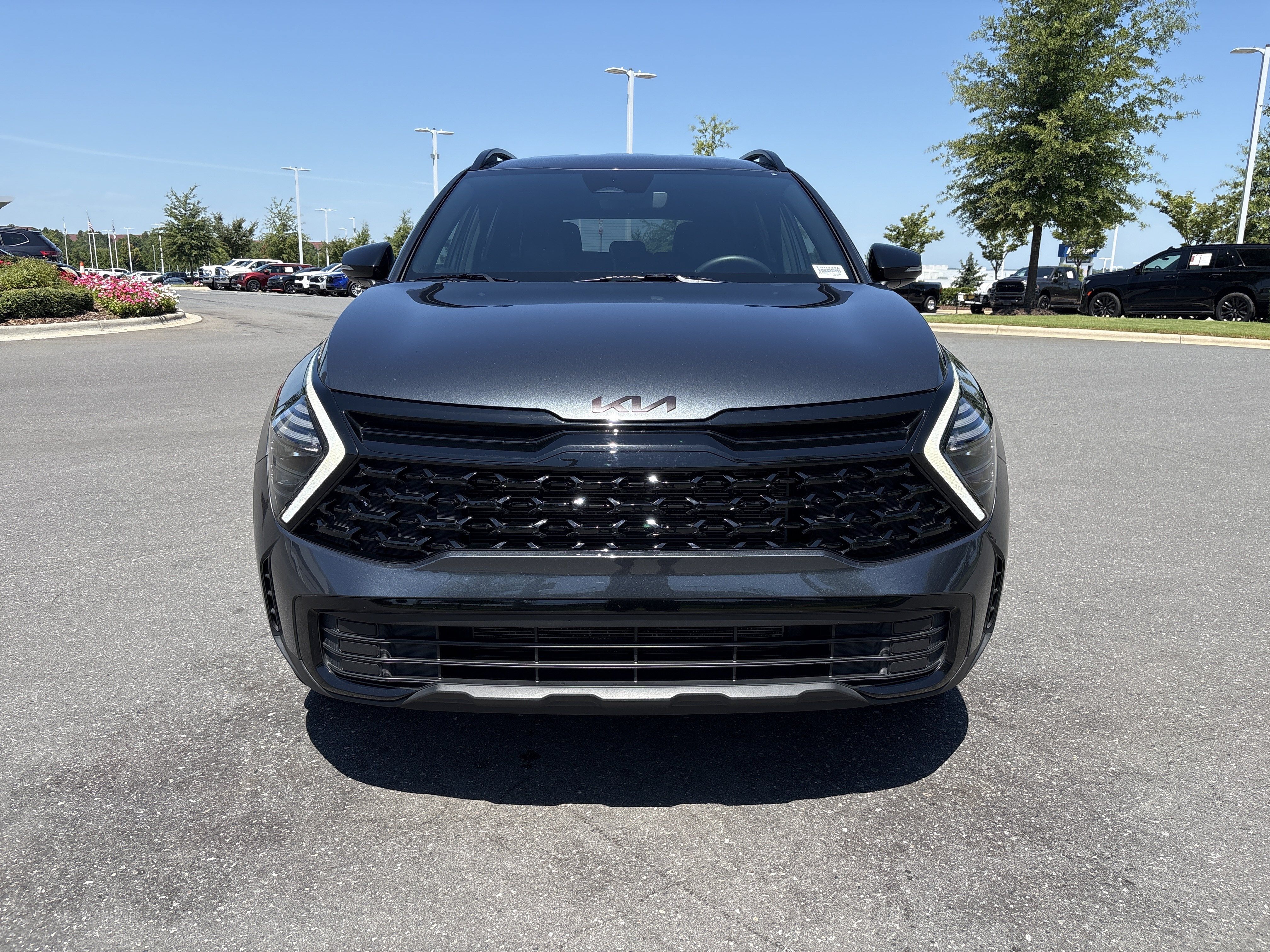 Used 2025 Kia Sportage X-Line AWD/4WD image 3