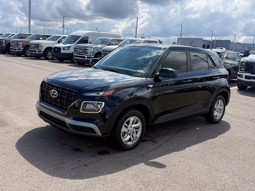 Used 2025 Hyundai Venue SE FWD image 23