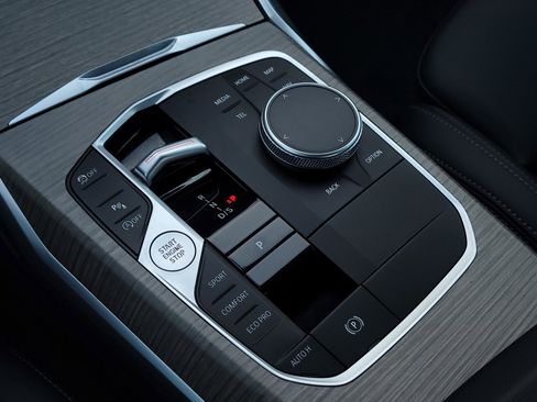 Used 2025 BMW 330i xDrive Sedan image 17