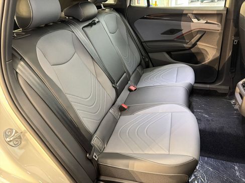 New 2026 Volkswagen Tiguan SE R-Line FWD image 29