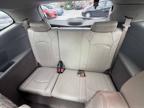 Used 2014 Chevrolet Traverse LTZ AWD/4WD image 18