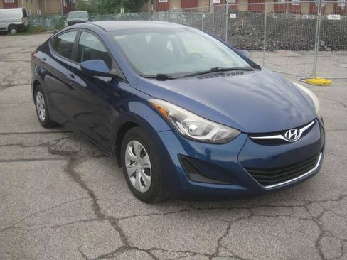 Used 2016 Hyundai Elantra SE FWD image 3