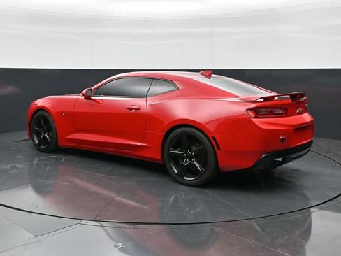 Used 2018 Chevrolet Camaro SS RWD image 7