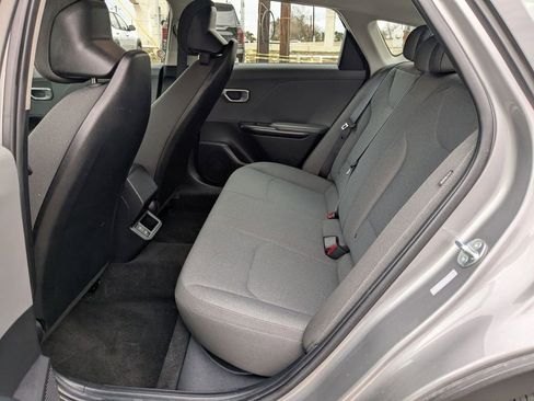 Used 2025 Kia K4 LXS image 28