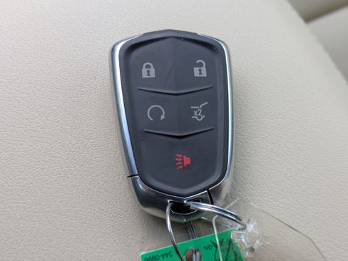Used 2018 Cadillac XT5 AWD image 30