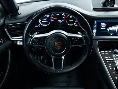 Used 2020 Porsche Panamera 4 image 12