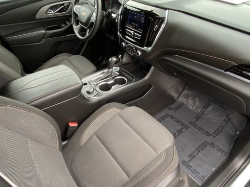Used 2020 Chevrolet Traverse LS image 9
