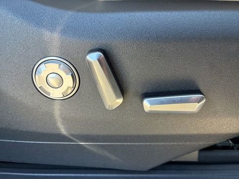 Used 2025 Lincoln Navigator L Reserve image 42