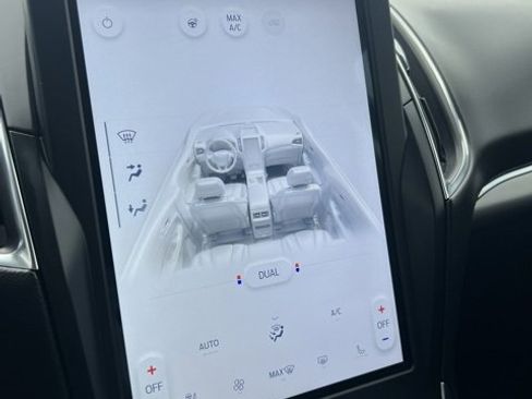 Used 2024 Ford Edge Titanium image 51