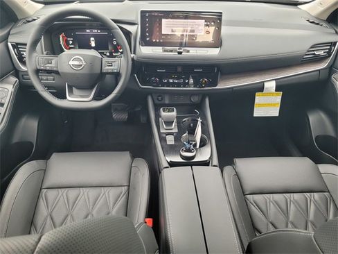 New 2026 Nissan Rogue Platinum image 10