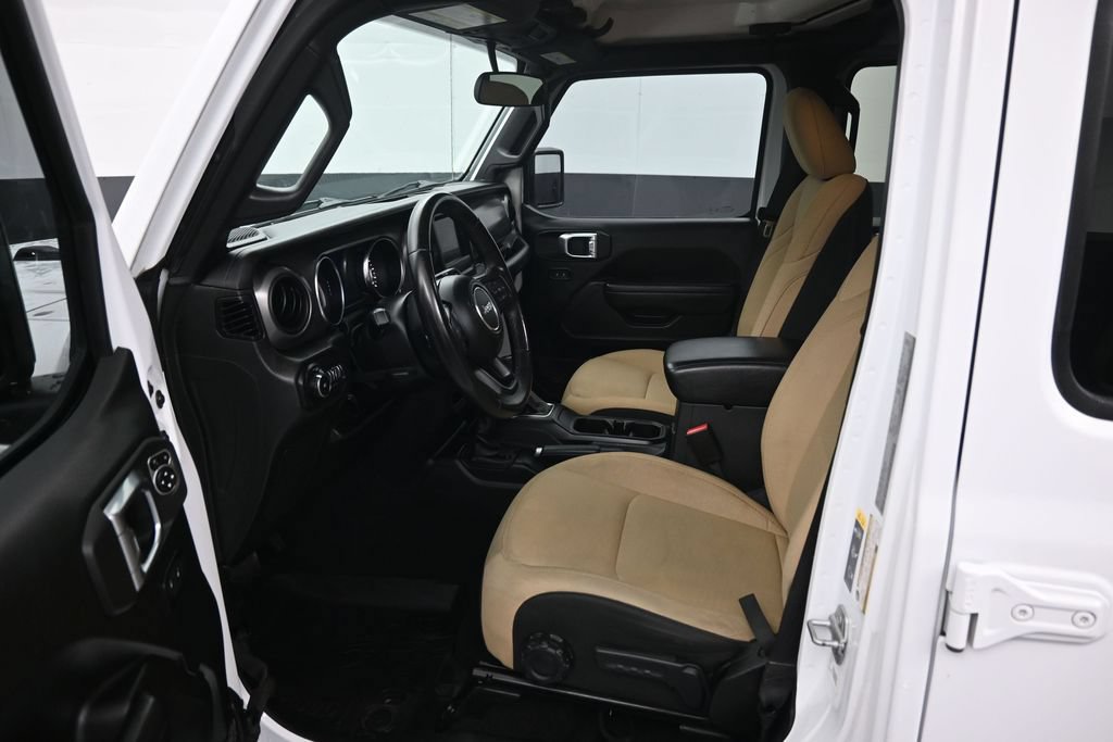 Used 2022 Jeep Wrangler Unlimited Sport AWD/4WD image 9