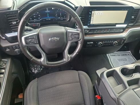 Used 2022 Chevrolet Silverado 1500 RST AWD/4WD image 11