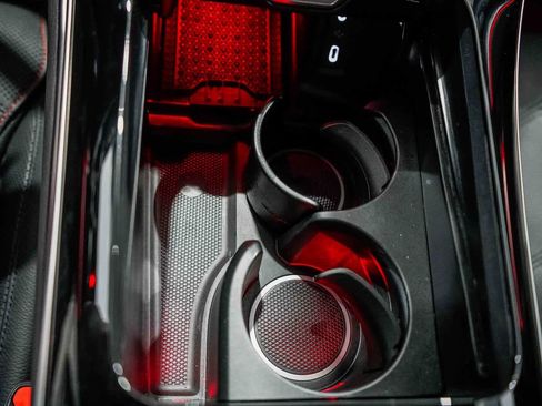 Used 2025 Mercedes-Benz GLC 43 AMG 4MATIC image 22