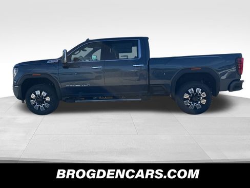 New 2026 GMC Sierra 3500 Denali w/ Denali Reserve Package image 6