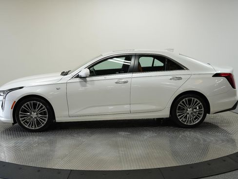 Used 2023 Cadillac CT4 Premium Luxury image 4