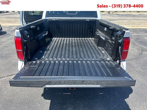 New 2026 Toyota Tacoma TRD Off-Road AWD/4WD image 18