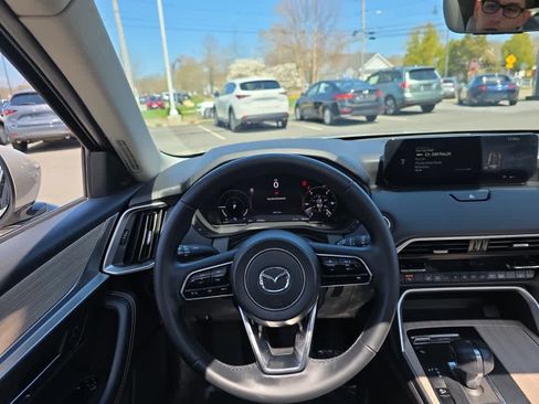 Used 2024 MAZDA CX-90 Plug-In Hybrid w/ Premium Pkg AWD/4WD image 17