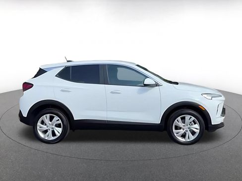 Used 2025 Buick Encore GX Preferred AWD/4WD image 16