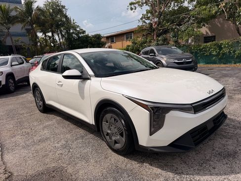 Used 2025 Kia K4 FWD image 6