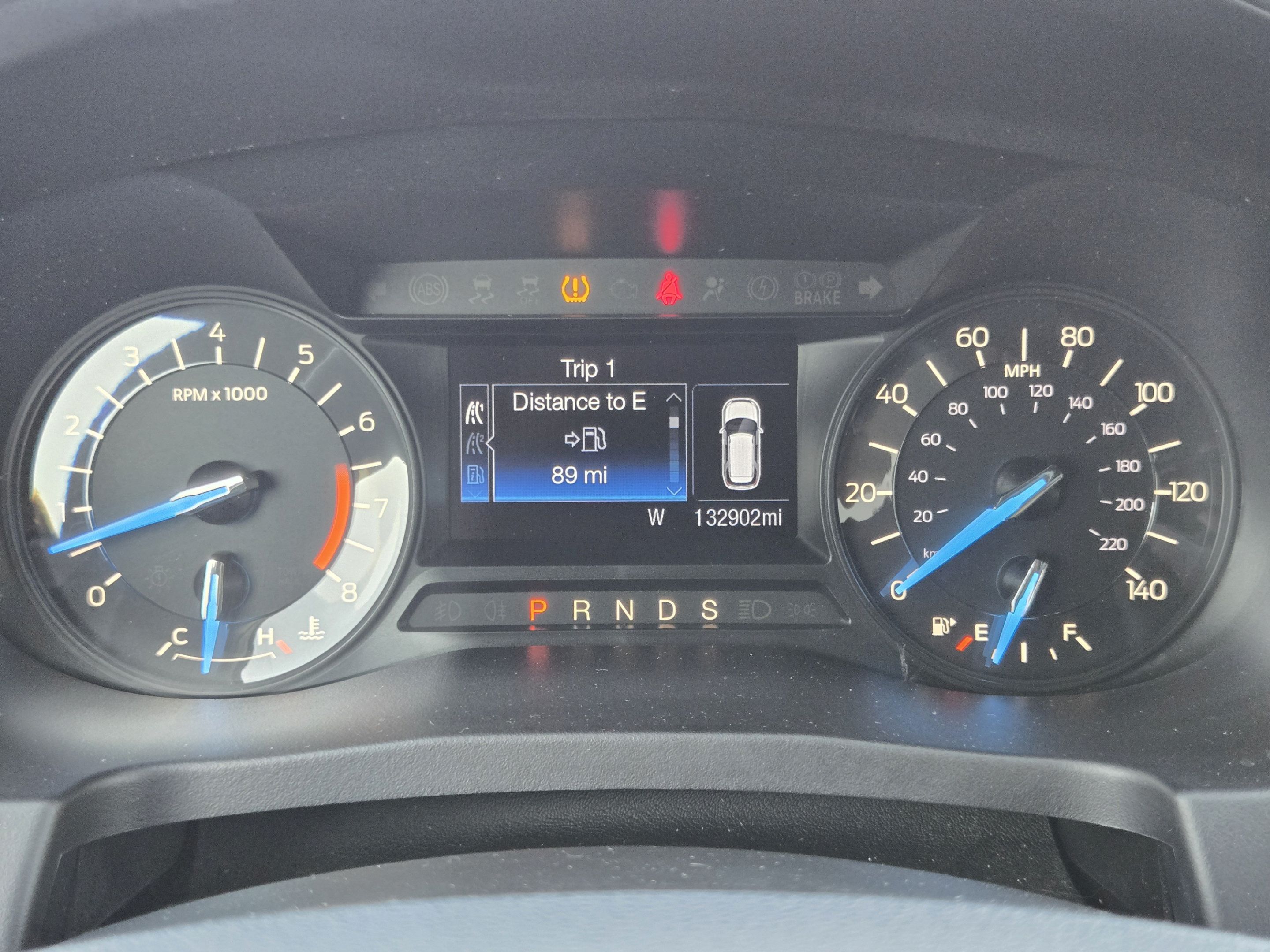 Used 2017 Ford Explorer XLT FWD image 12