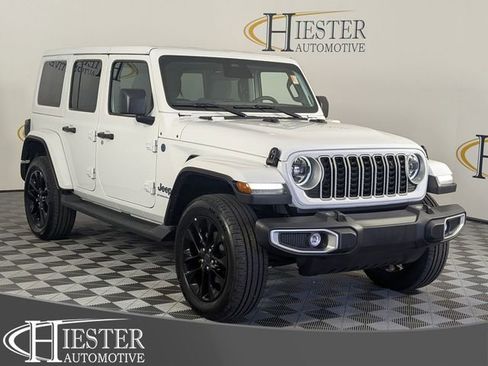 Used 2025 Jeep Wrangler Unlimited Sahara image 1