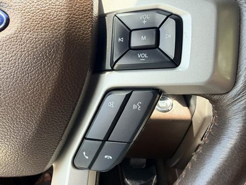 Used 2019 Ford F150 King Ranch w/ Equipment Group 601A Luxury AWD/4WD image 24