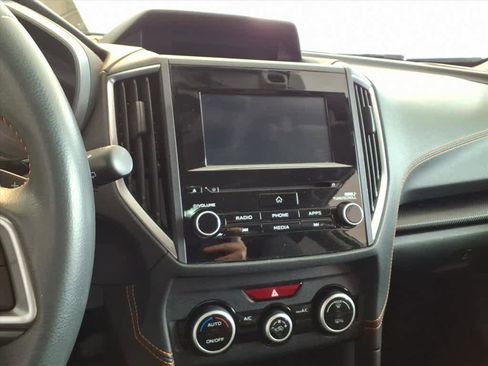 Used 2023 Subaru Crosstrek 2.0i Premium image 12